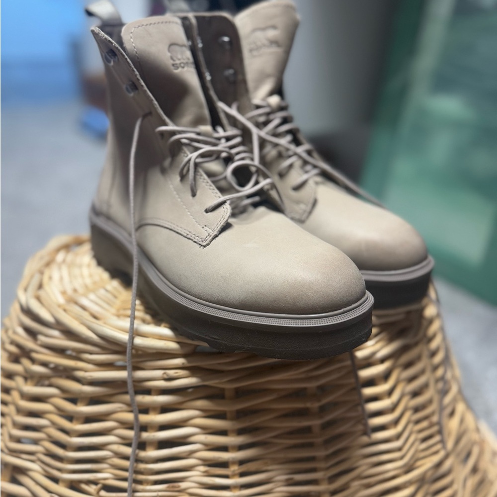 Sorel Tan Boots